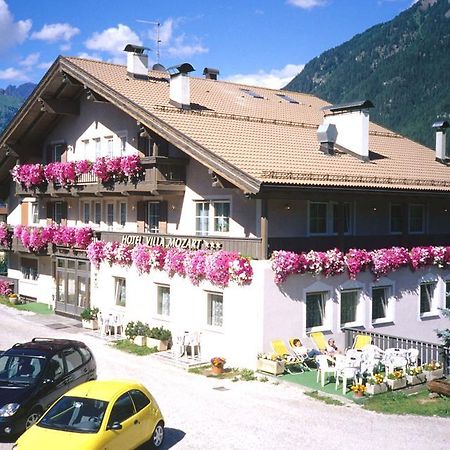 Hotel Villa Mozart Pozza di Fassa Esterno foto