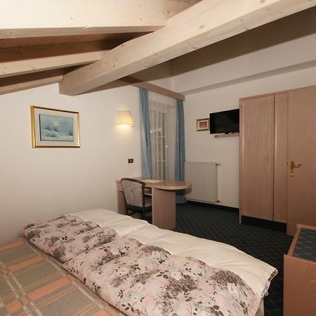 Hotel Villa Mozart Pozza di Fassa Esterno foto