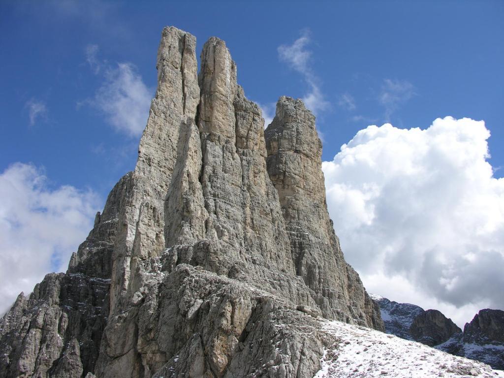 Hotel Villa Mozart Pozza di Fassa Esterno foto