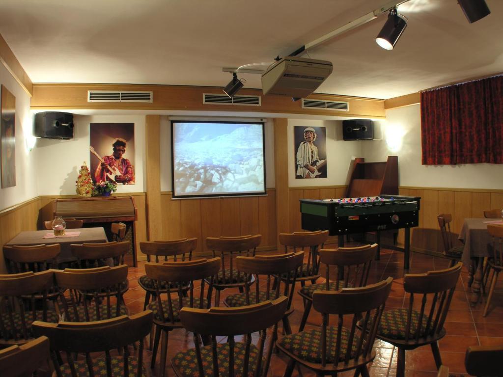Hotel Villa Mozart Pozza di Fassa Esterno foto