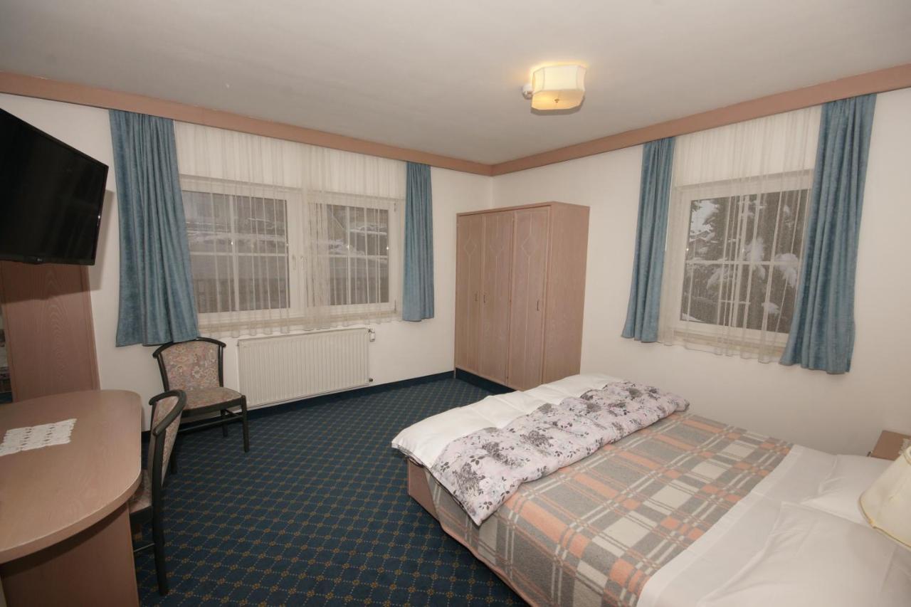 Hotel Villa Mozart Pozza di Fassa Esterno foto